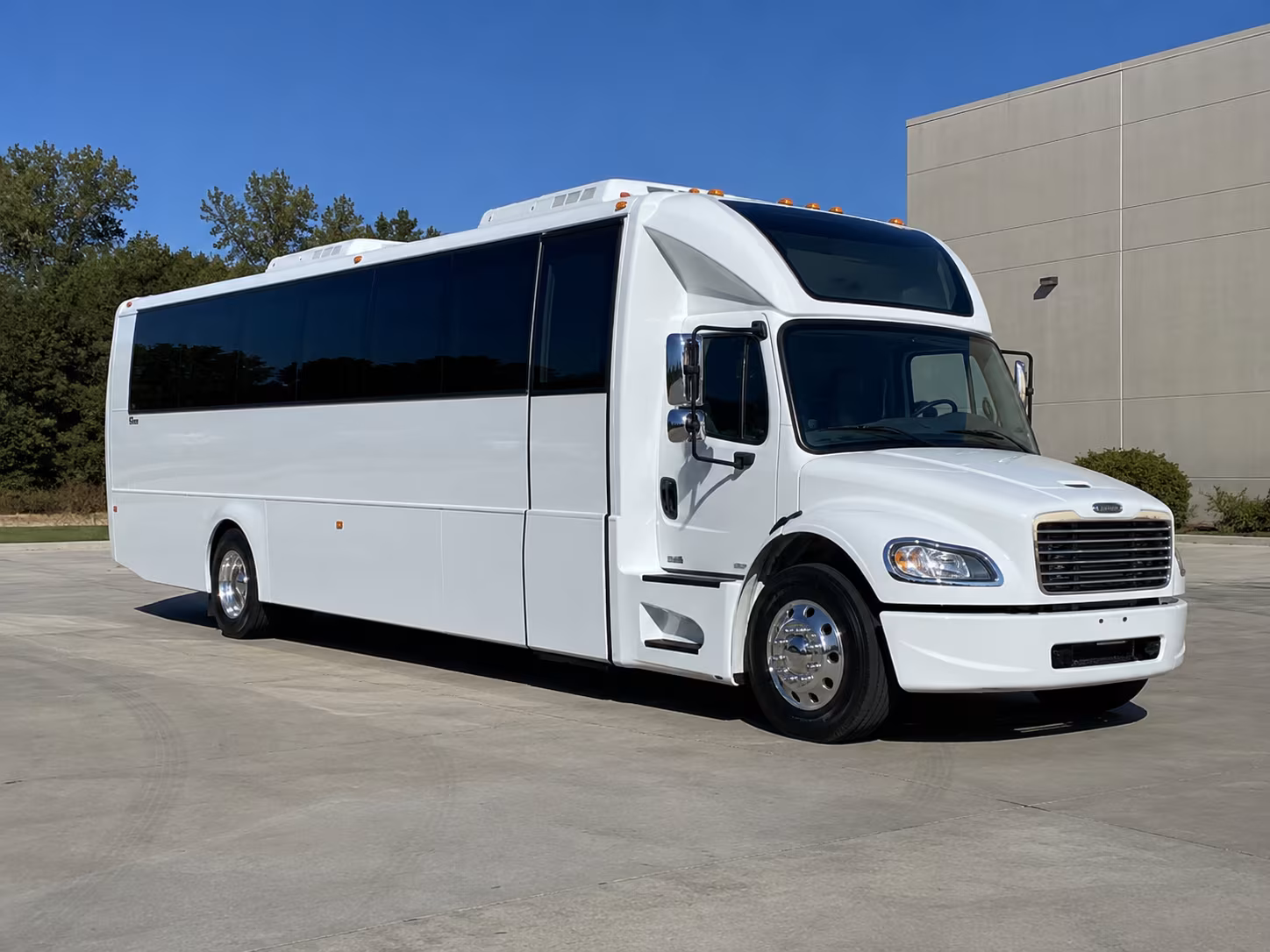 clearwater 28 passenger party bus